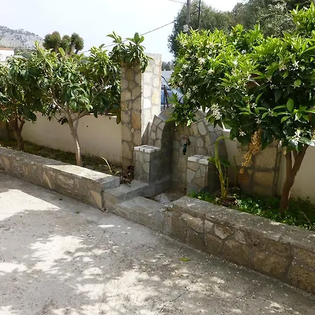 Village House Nyaraló